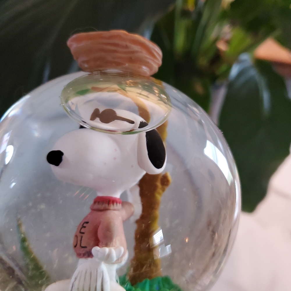 Vintage Snoopy and Woodstock Birds Snowglobe - Picture 15 of 17